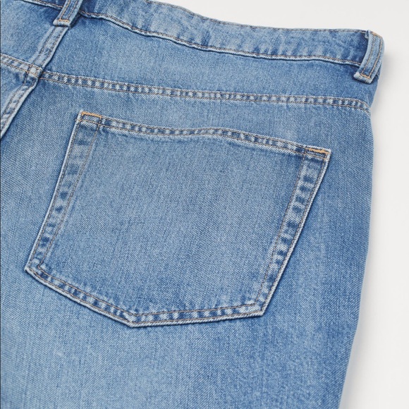 BNWT High Waisted Jean Shorts (Bermuda/Dad shorts) - Picture 4 of 5